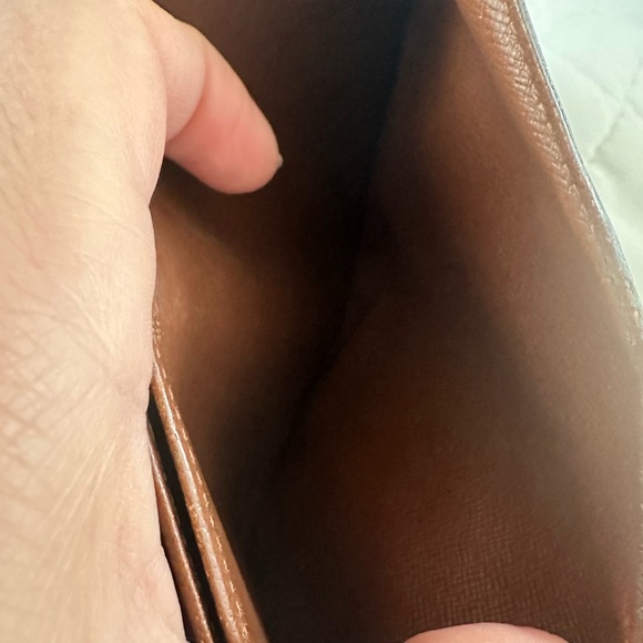 AUTHENTIC LV BI FOLD - Picture 5 of 15